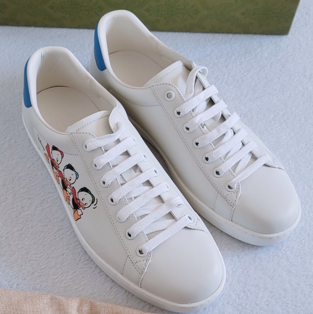 Authentic Gucci x Disney Men's Donald Duck Ace Sneakers in white - Picture 1 of 16